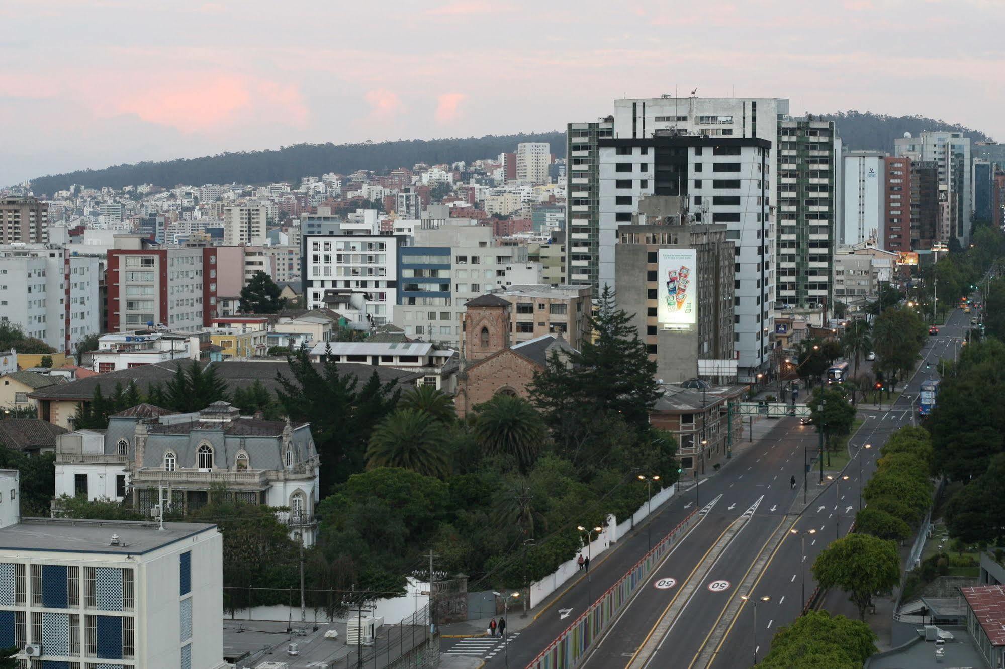 Hotel Tambo Real Quito Exterior photo
